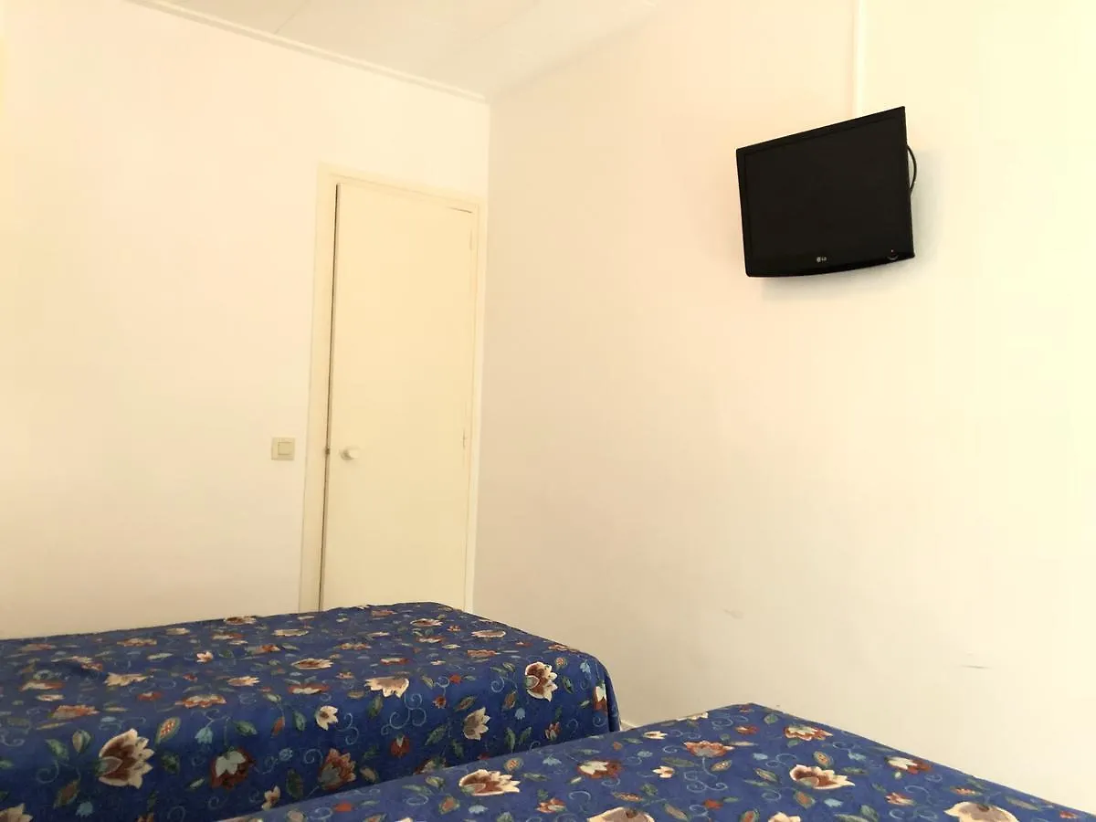 Casa de hóspedes Hostal Univers Calella