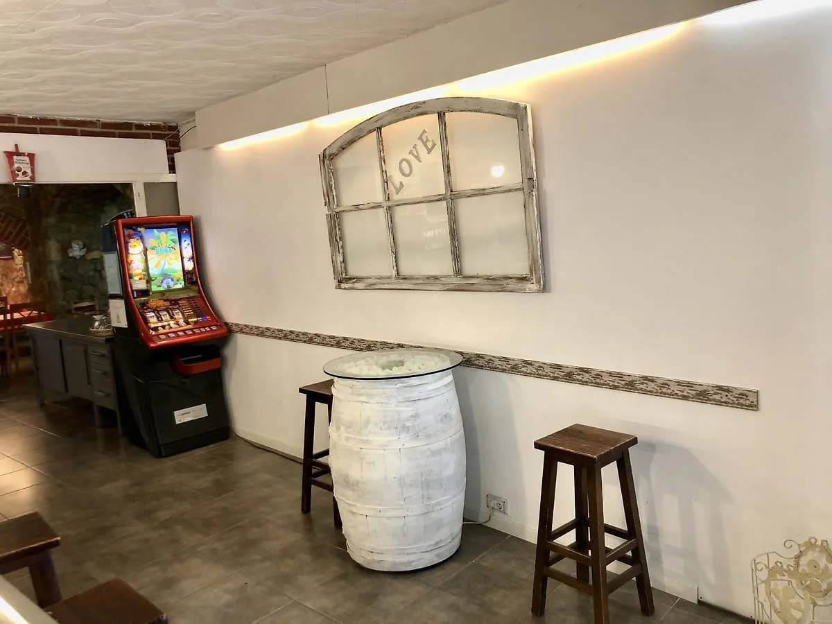 Casa de hóspedes Hostal Univers Calella