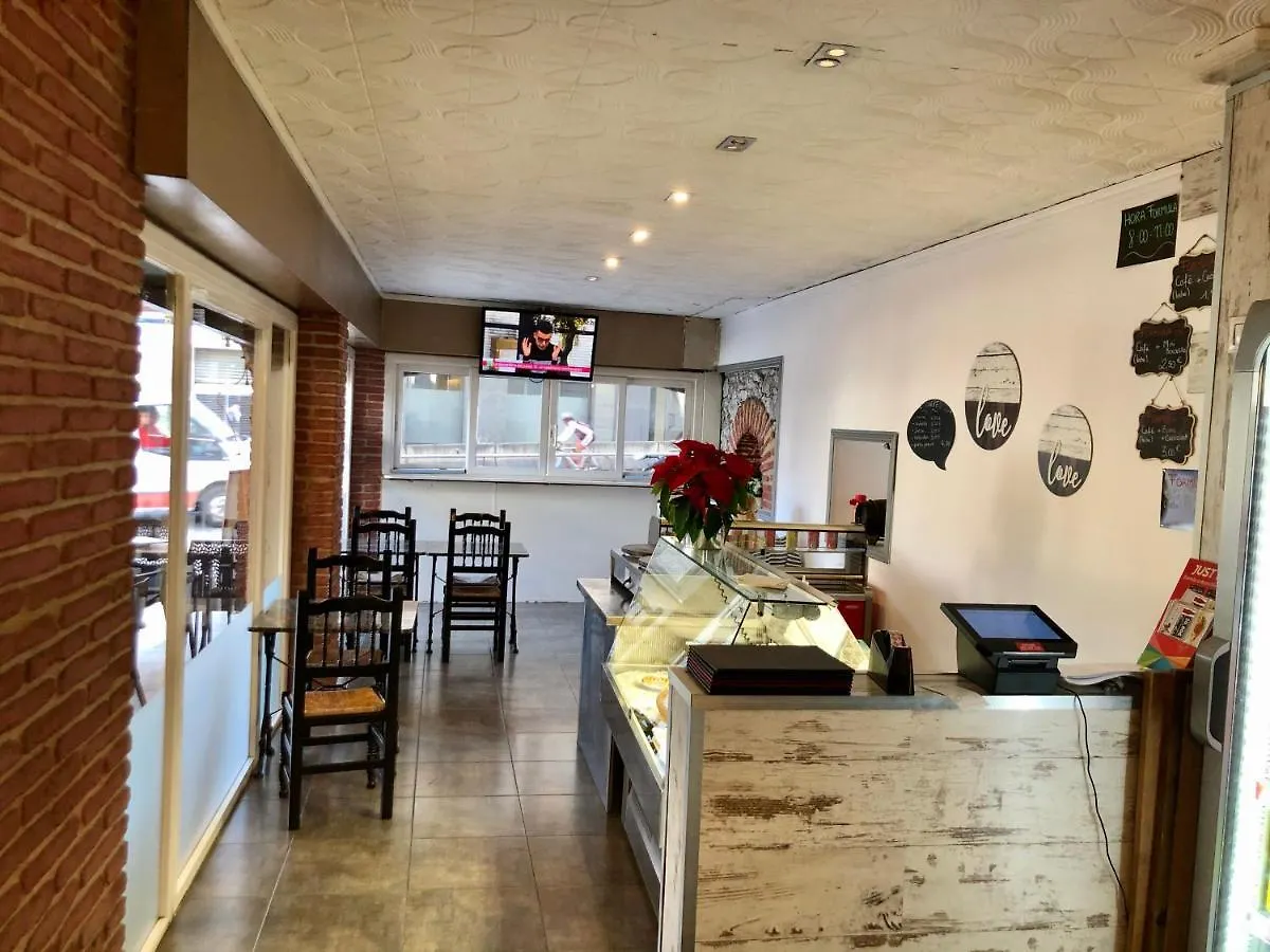 Hostal Univers Calella Casa de hóspedes